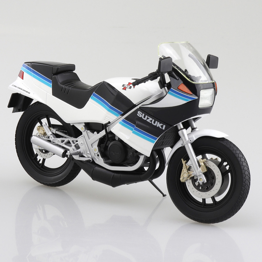 青島スズキ RG250T HB 1/12 プラモデルキット